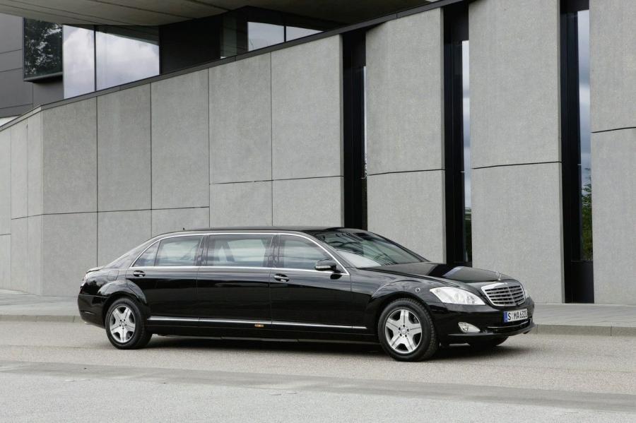  Mercedes-Benz S600 Guard Pullman Limousine 2007 года  (фото 6 из 22)